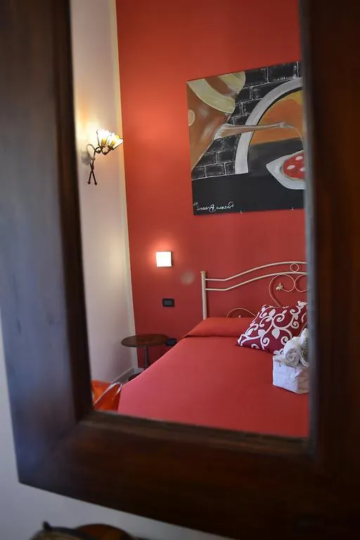 ナポリ アンナズ ファミリー Bed & Breakfast 2*,  イタリア